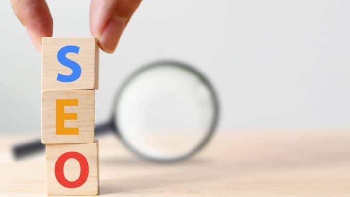 Faut-il tester plusieurs stratégies SEO avant de trouver la bonne ?