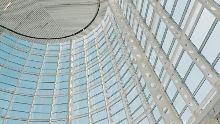 Équipements, BTP et Immobilier : Les clés pour comprendre ces secteurs essentiels