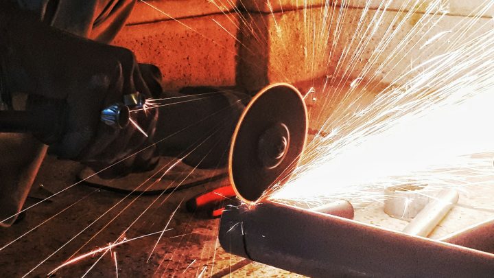 Prestataire de tôlerie industrielle : quels critères considérer pour bien faire son choix ?