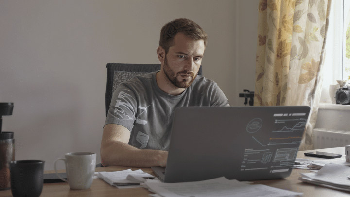 Leakimedia : analyse des flux d’informations et des publications de données en ligne
