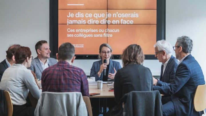 « Je dis ce que je n’oserais jamais dire en face » : ces entreprises où chacun évalue ses collègues sans filtre