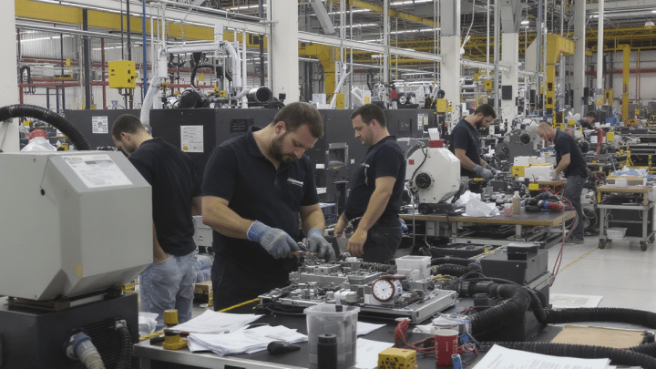 L’Europe en quête de souveraineté industrielle : un défi semé d’embûches et une lutte contre le temps