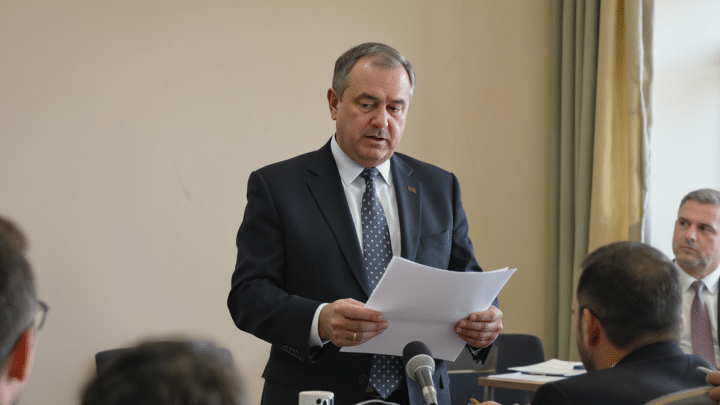 Le gouvernement dévoile une nouvelle coupe de 3 milliards d’euros pour maîtriser le déficit public