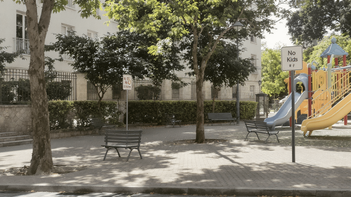 «No Kids» : la Commission nationale des droits de l’Homme appelle à bannir les zones excluant les enfants