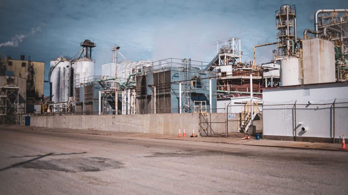 Quels portails et barrières choisir pour sécuriser un site industriel ?