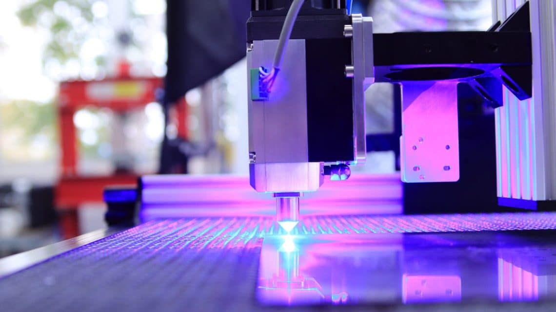 Découpe laser sur mesure : comment passer du plan à la pièce finie ?
