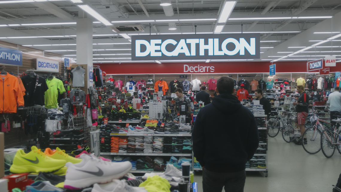 « Un pari audacieux devenu triomphe : les secrets du succès de Decathlon, 50 ans après sa naissance »