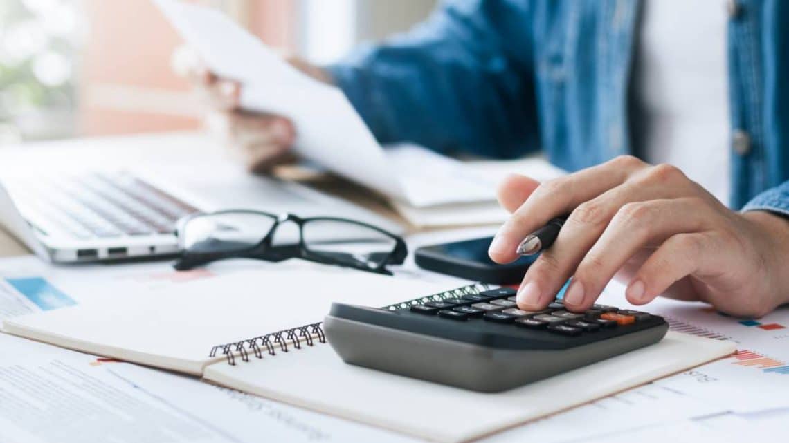 Simuler un rachat de crédits : visualisez votre budget avant et après