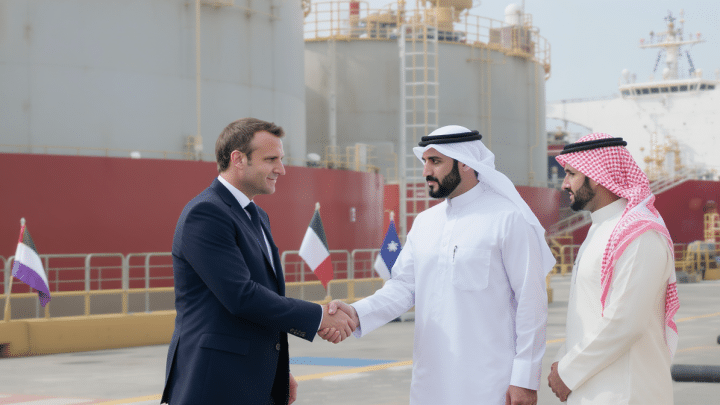 Dans le Golfe, Macron obtient des Émirats et de Bahreïn la mise à disposition de 200 000 tonnes de diesel par mois