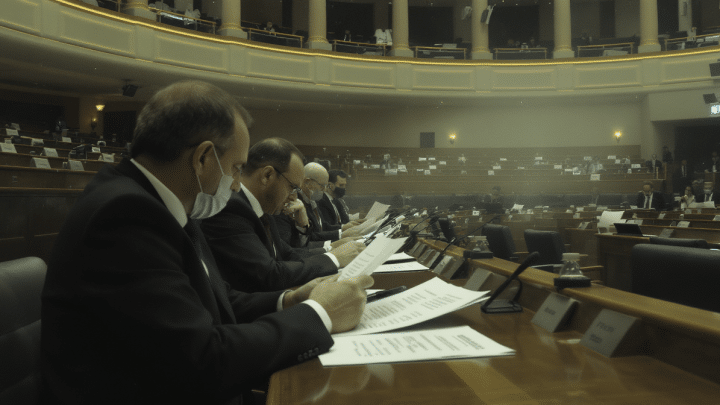 EN DIRECT — Budget 2027 : les députés poursuivent ce jeudi l’examen du projet de loi de finances à l’Assemblée nationale